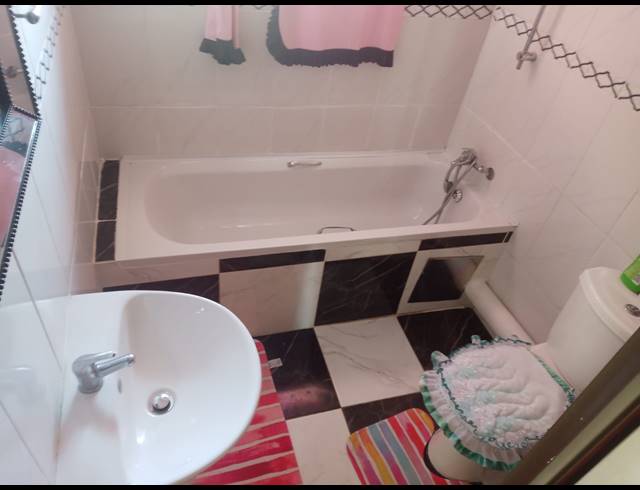 2 BEDROOM DUPLEX FOR SALE IN VAN RIEBEECK PARK